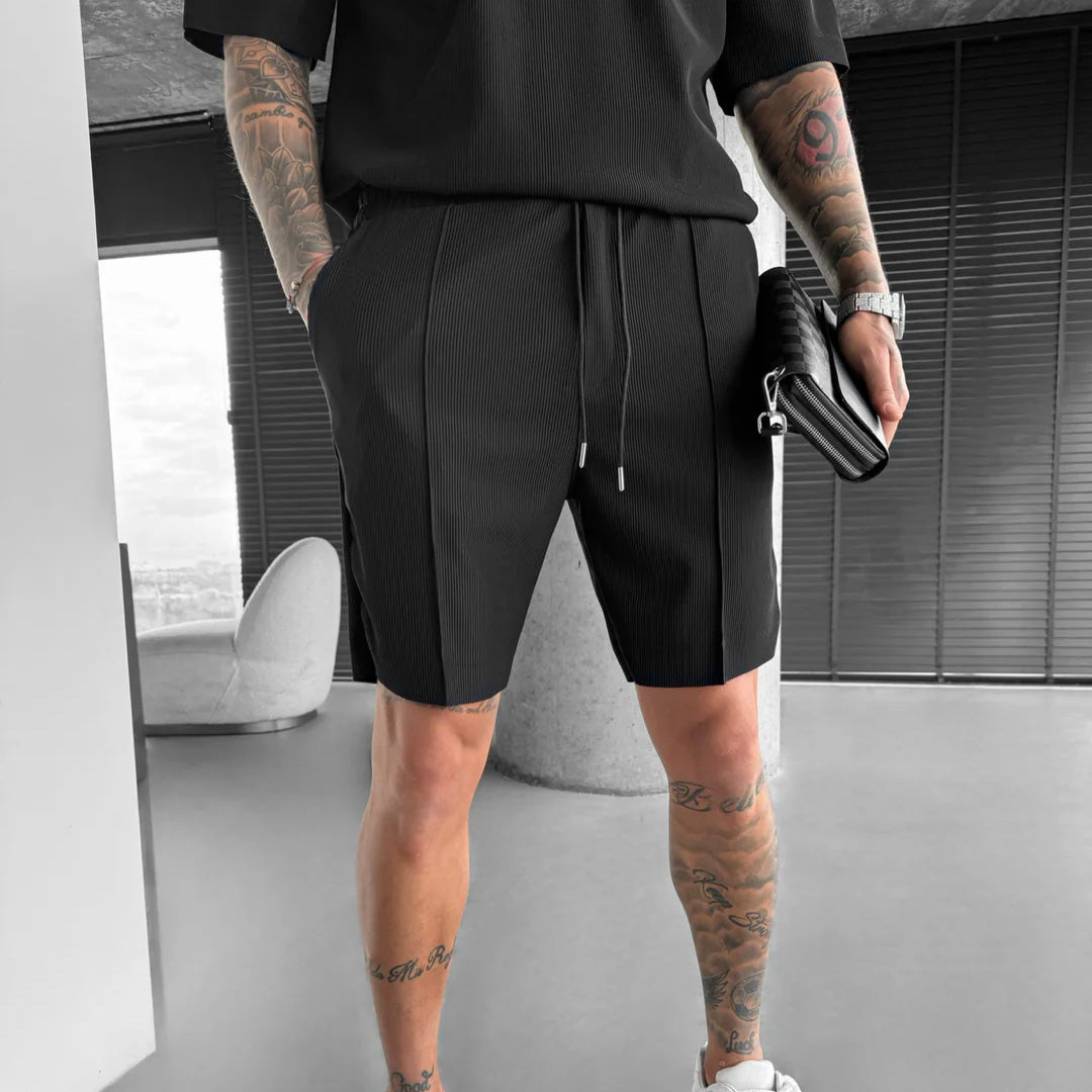 TEXTURED SEAM SHORTS - BLACK