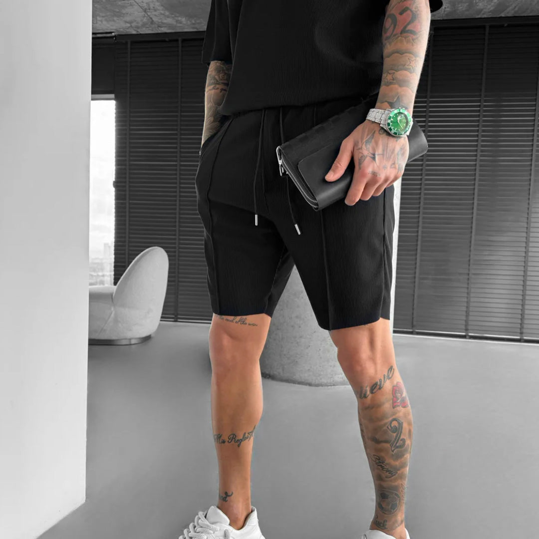 TEXTURED SEAM SHORTS - BLACK