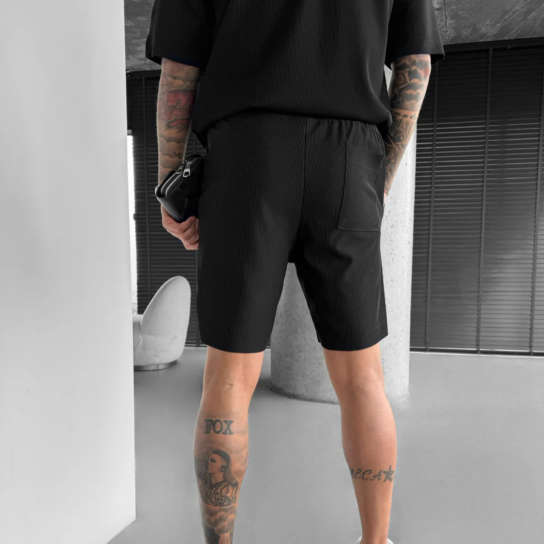 TEXTURED SEAM SHORTS - BLACK