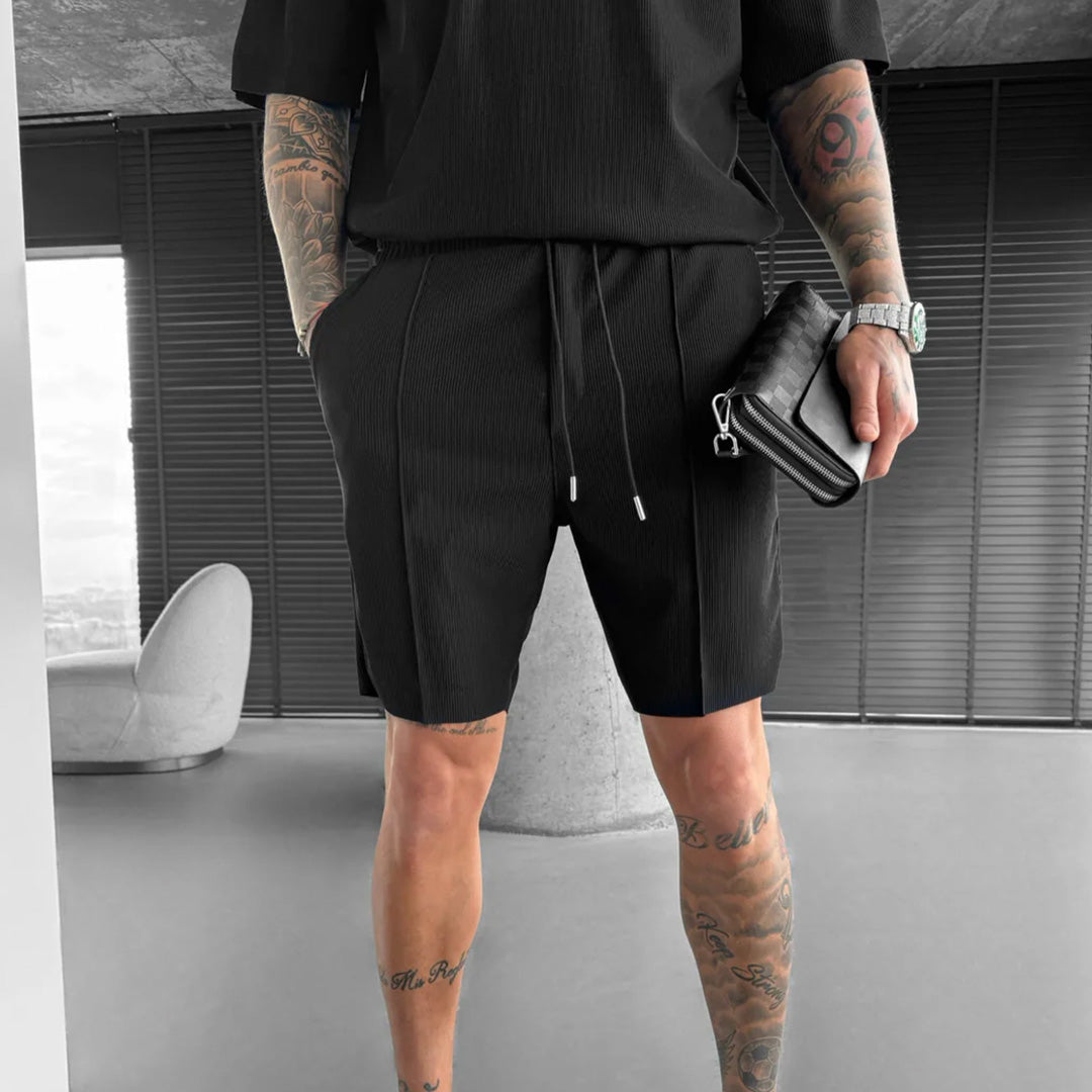 TEXTURED SEAM SHORTS - BLACK